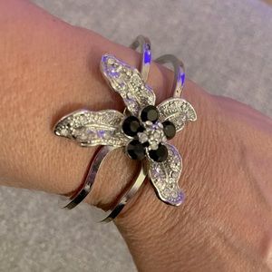 Silver with rhinestone and black stones in flower motif vintage bracelet